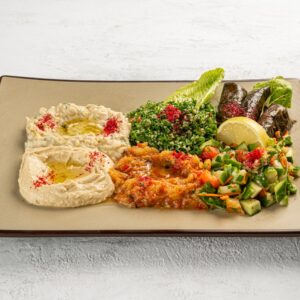 مقبلات مشكّلة كبيرة